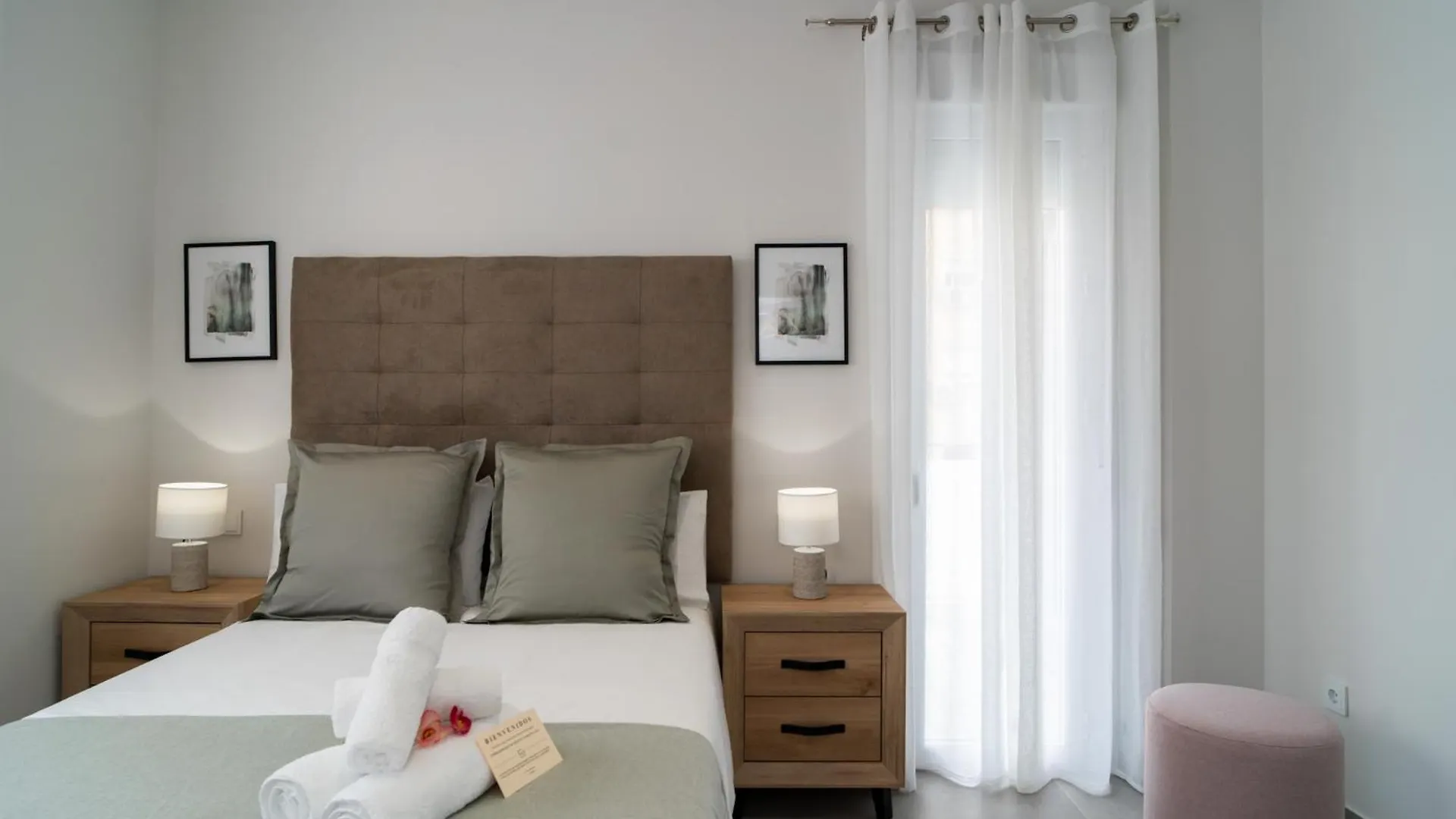 Aac Malaga - Apartamento Con Terraza, Muy Amplio, Totalmente Equipado, Cerca Del Centro Y Nuevo! 公寓